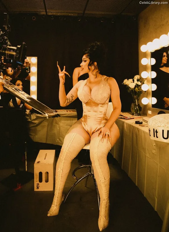 Cardi B photo 23 of 497