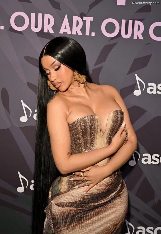 Cardi B photo 24 of 497