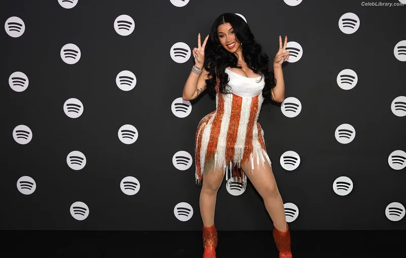 Cardi B photo 13 of 497