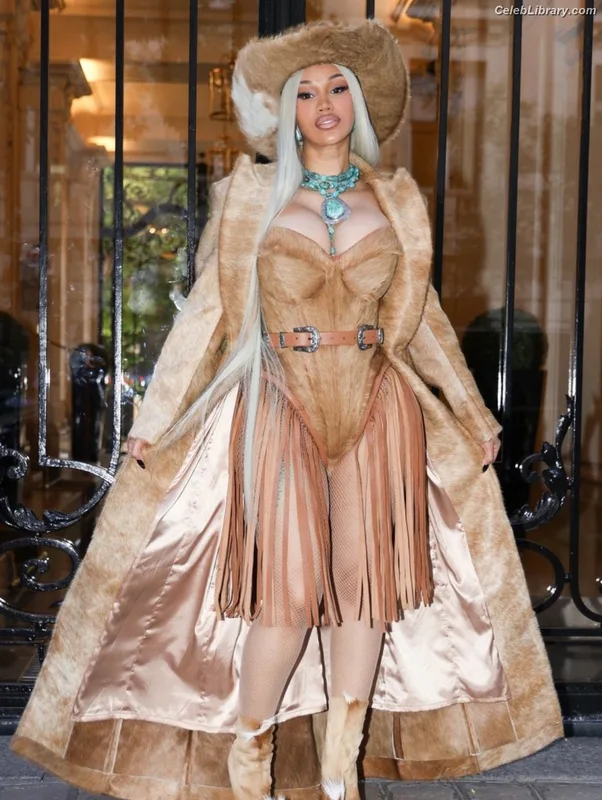 Cardi B photo 24 of 497