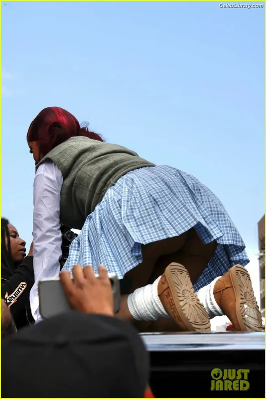 Cardi B photo 12 of 497