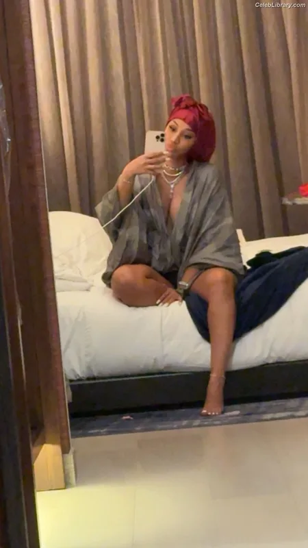 Cardi B photo 19 of 497