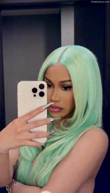 Cardi B photo 21 of 497