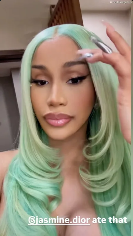 Cardi B photo 22 of 497
