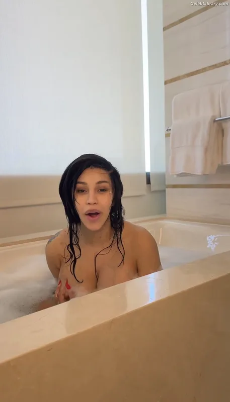 Cardi B photo 23 of 497