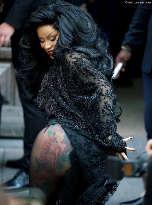 Cardi B photo 1 of 497