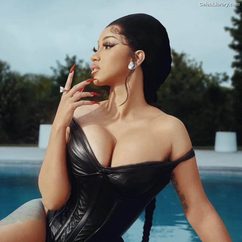 Cardi B photo 20 of 497