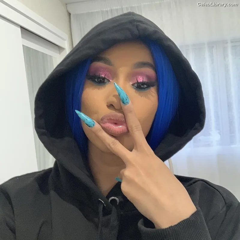 Cardi B photo 21 of 497
