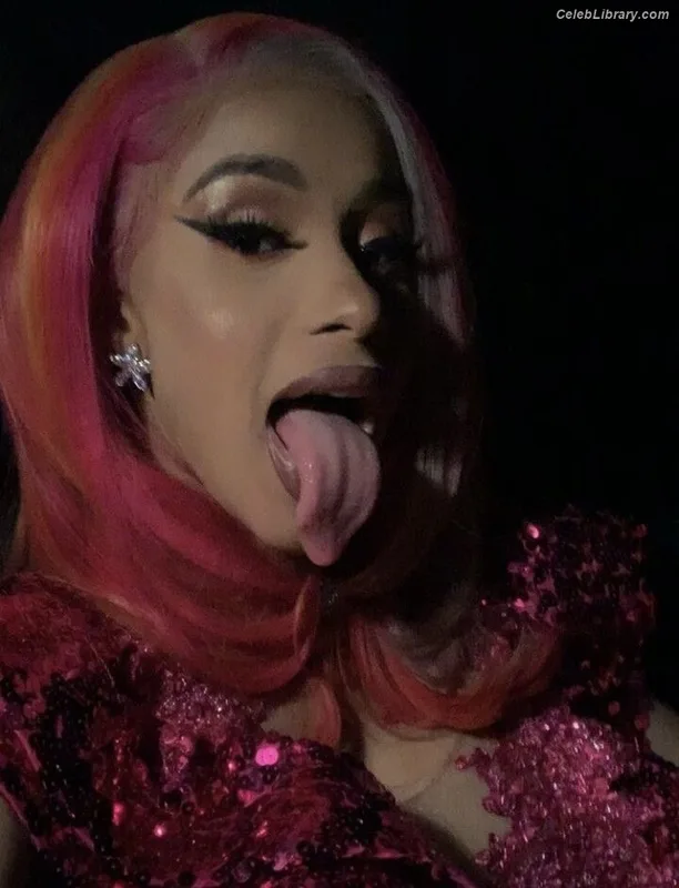 Cardi B photo 1 of 497