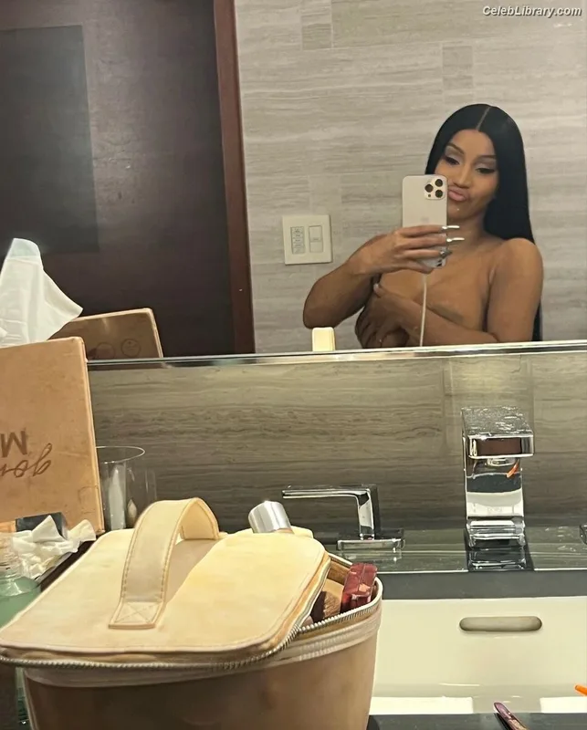Cardi B photo 22 of 497