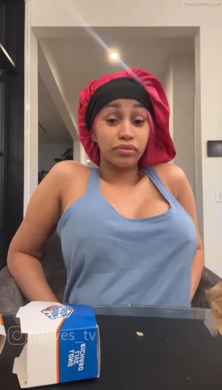 Cardi B photo 10 of 497