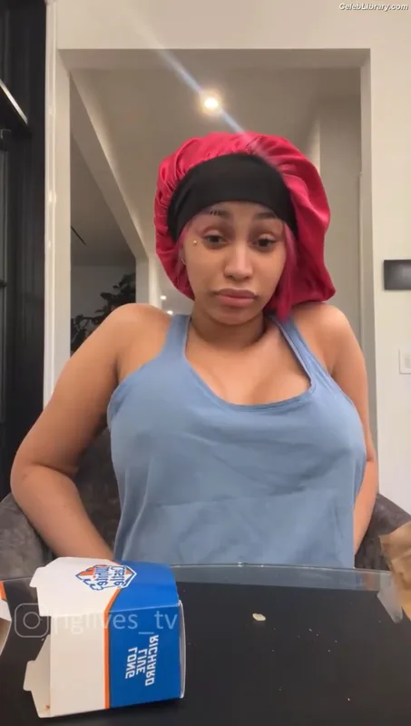 Cardi B photo 11 of 497