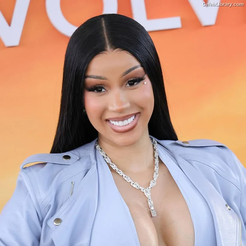 Cardi B photo 16 of 497