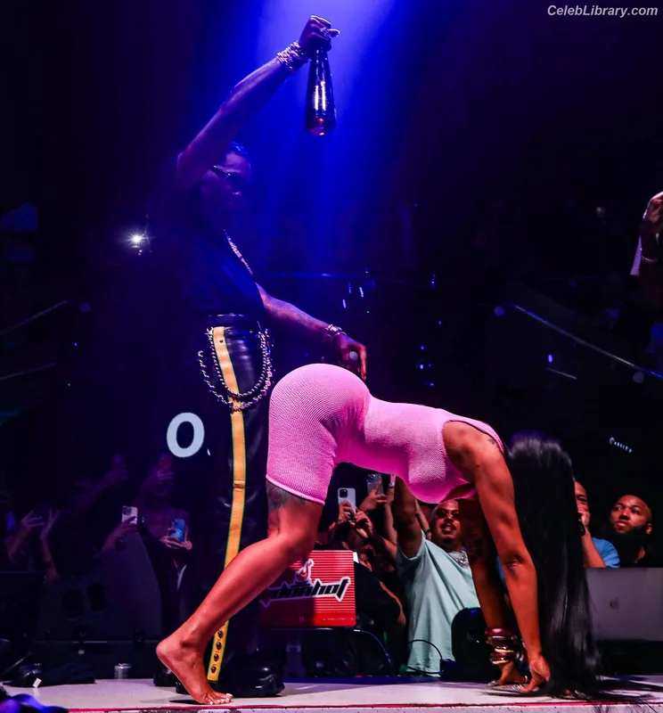 Cardi B photo 19 of 497