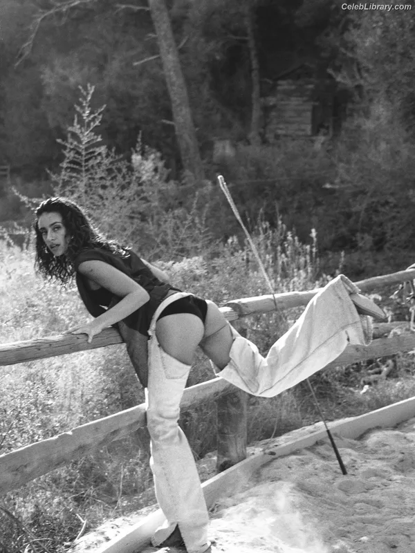 Carla Guetta photo 1 of 1031