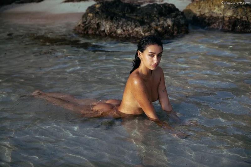 Carla Guetta photo 8 of 1031