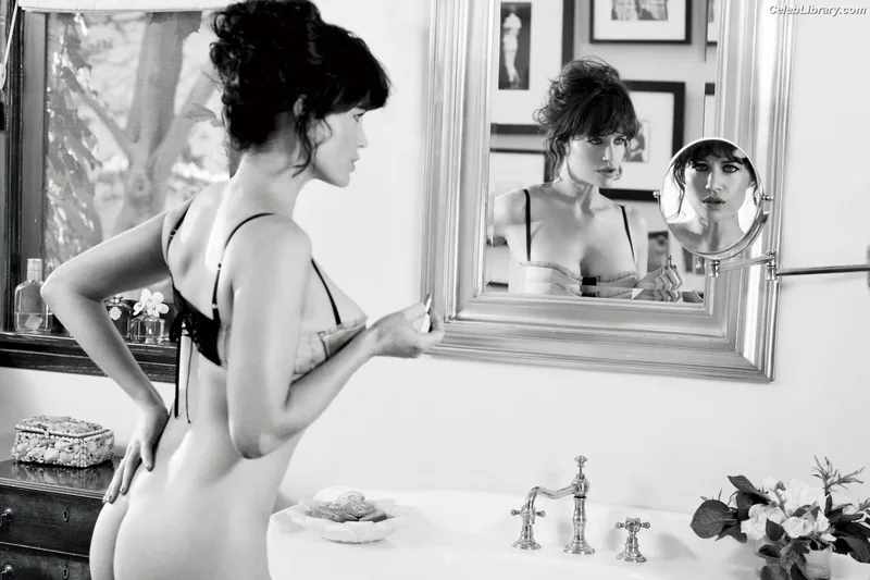 Carla Gugino photo 18 of 133