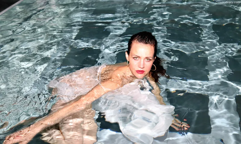 Carla Gugino photo 21 of 133