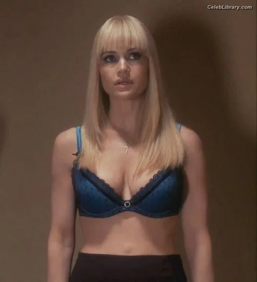 Carla Gugino photo 9 of 133