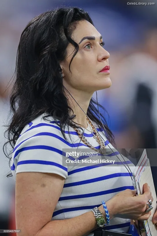 Carlie irsay-gordon photo 22 of 35