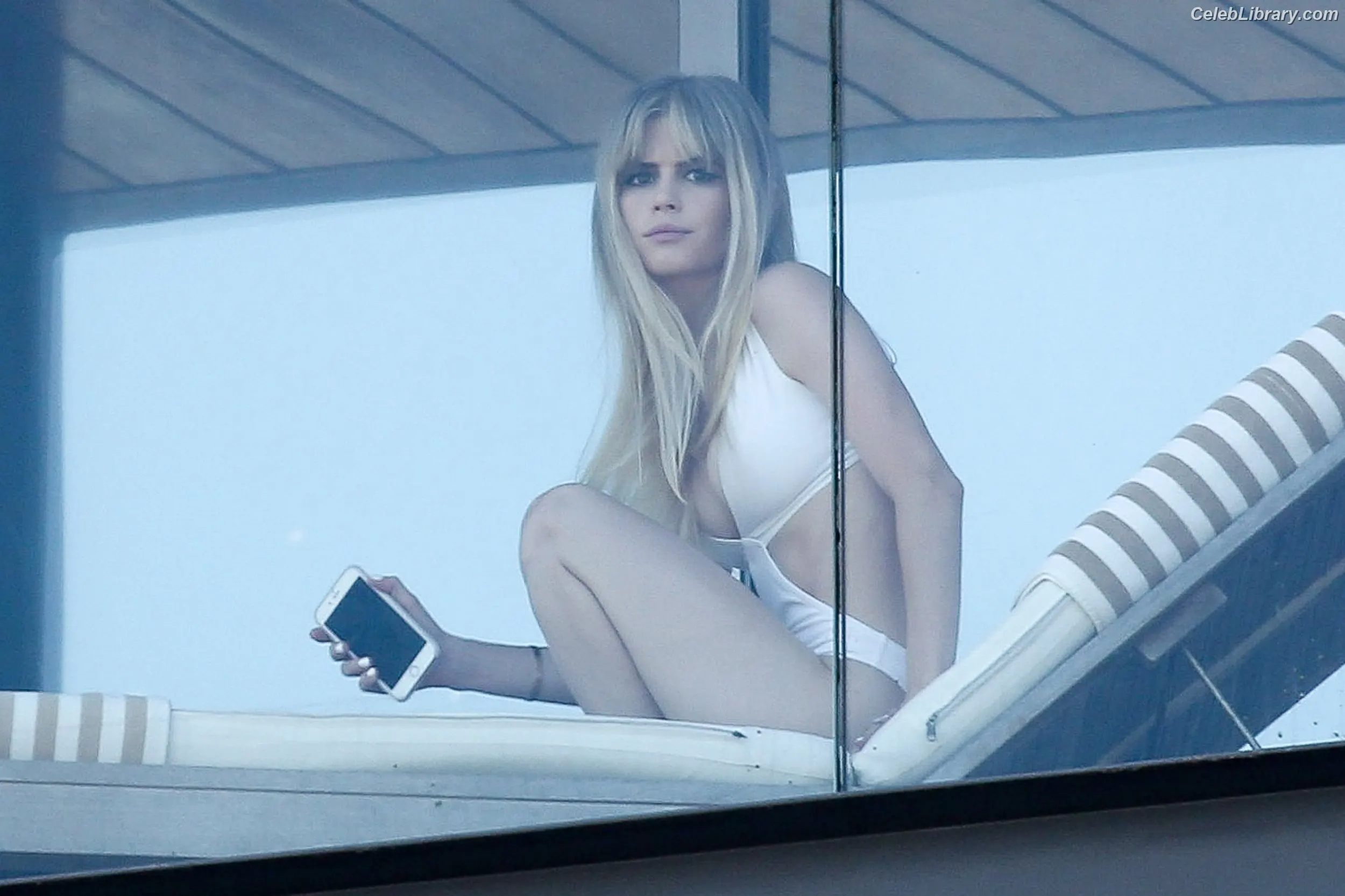 Carlson Young photo 23 of 78