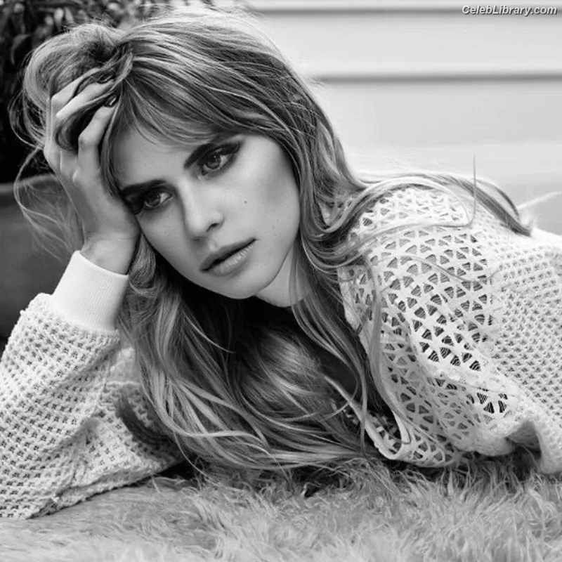 Carlson Young photo 4 of 79