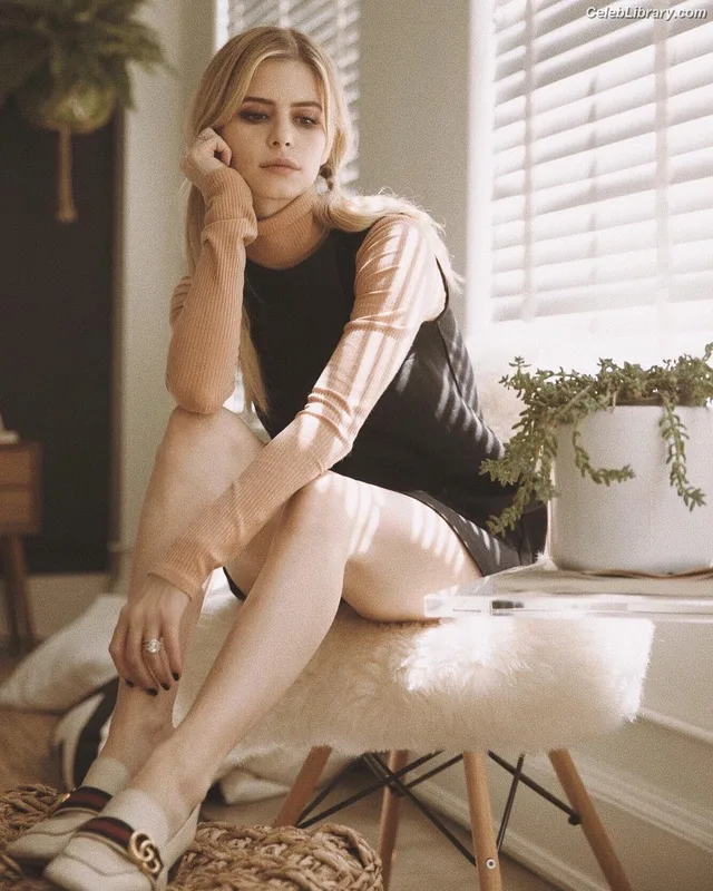 Carlson Young photo 17 of 79