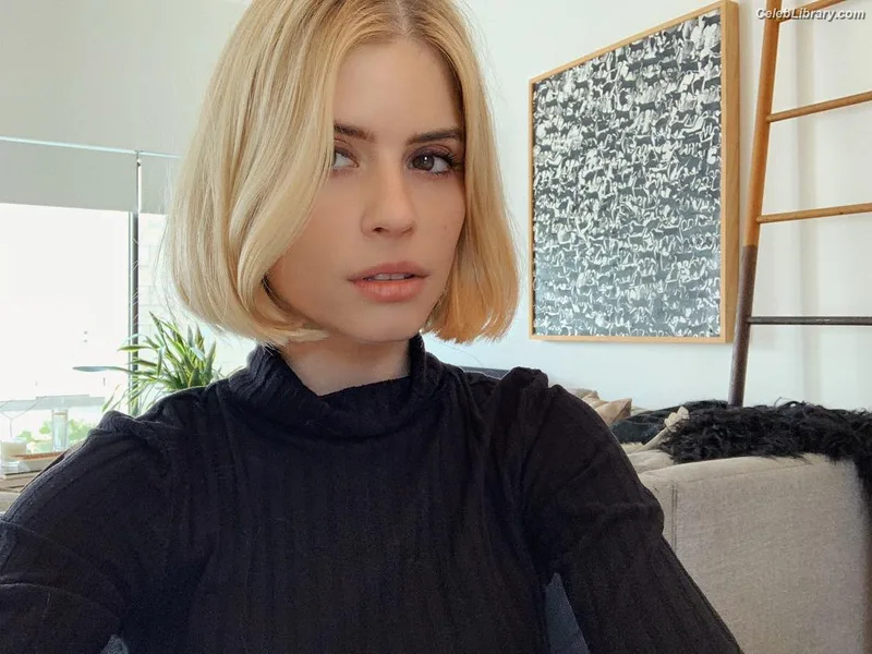 Carlson Young photo 10 of 79