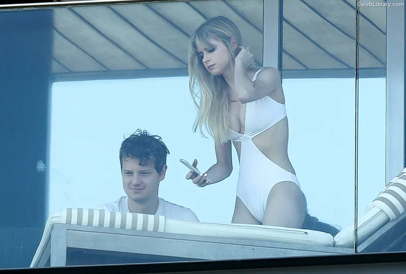 Carlson Young photo 24 of 79