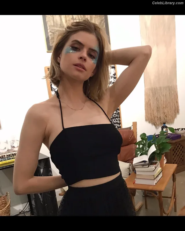 Carlson Young photo 11 of 79