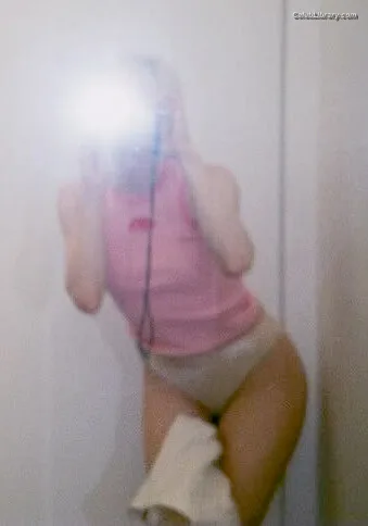 Carly Rae Jepsen photo 8 of 226