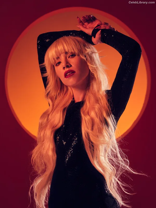 Carly Rae Jepsen photo 11 of 226