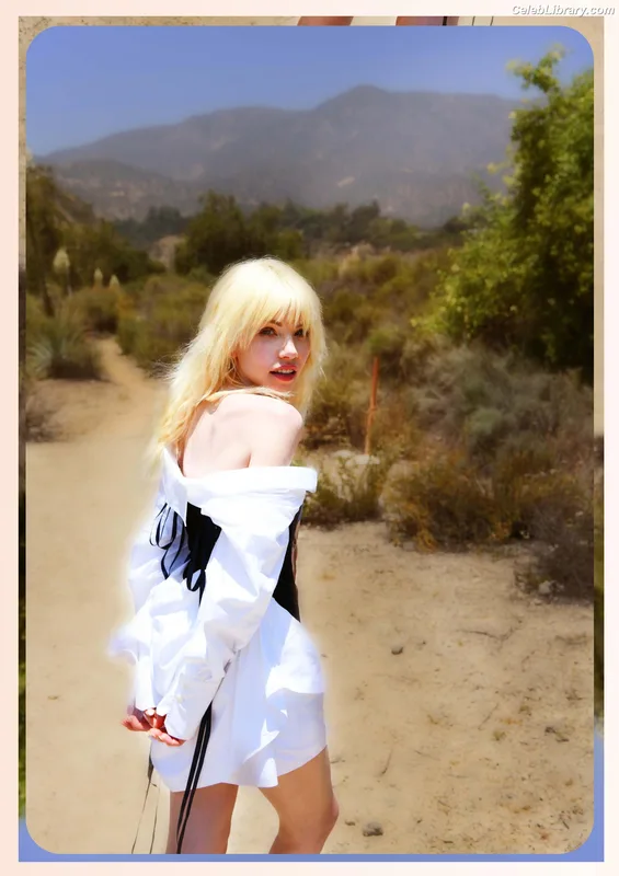 Carly Rae Jepsen photo 13 of 226