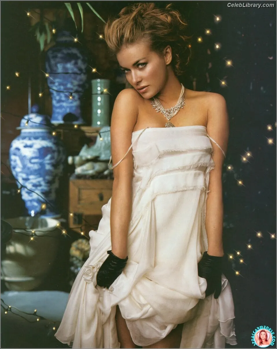 Carmen Electra photo 2 of 861
