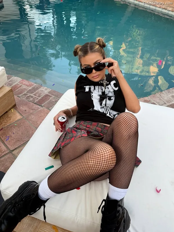 Carmen Electra photo 11 of 835