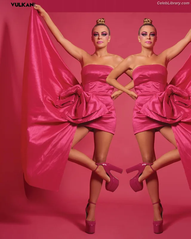 Carmen Electra photo 15 of 835