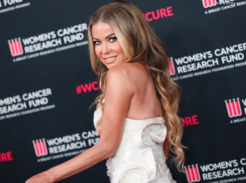 Carmen Electra photo 21 of 835