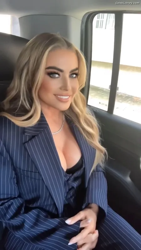 Carmen Electra photo 2 of 835