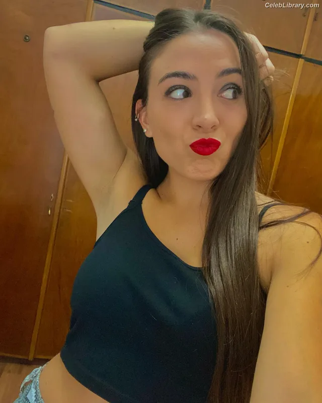 Caro Ponce photo 6 of 41