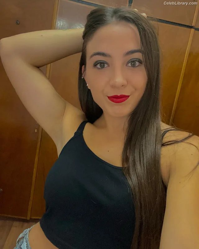 Caro Ponce photo 7 of 41