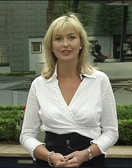 Carol Kirkwood photo 4 of 18