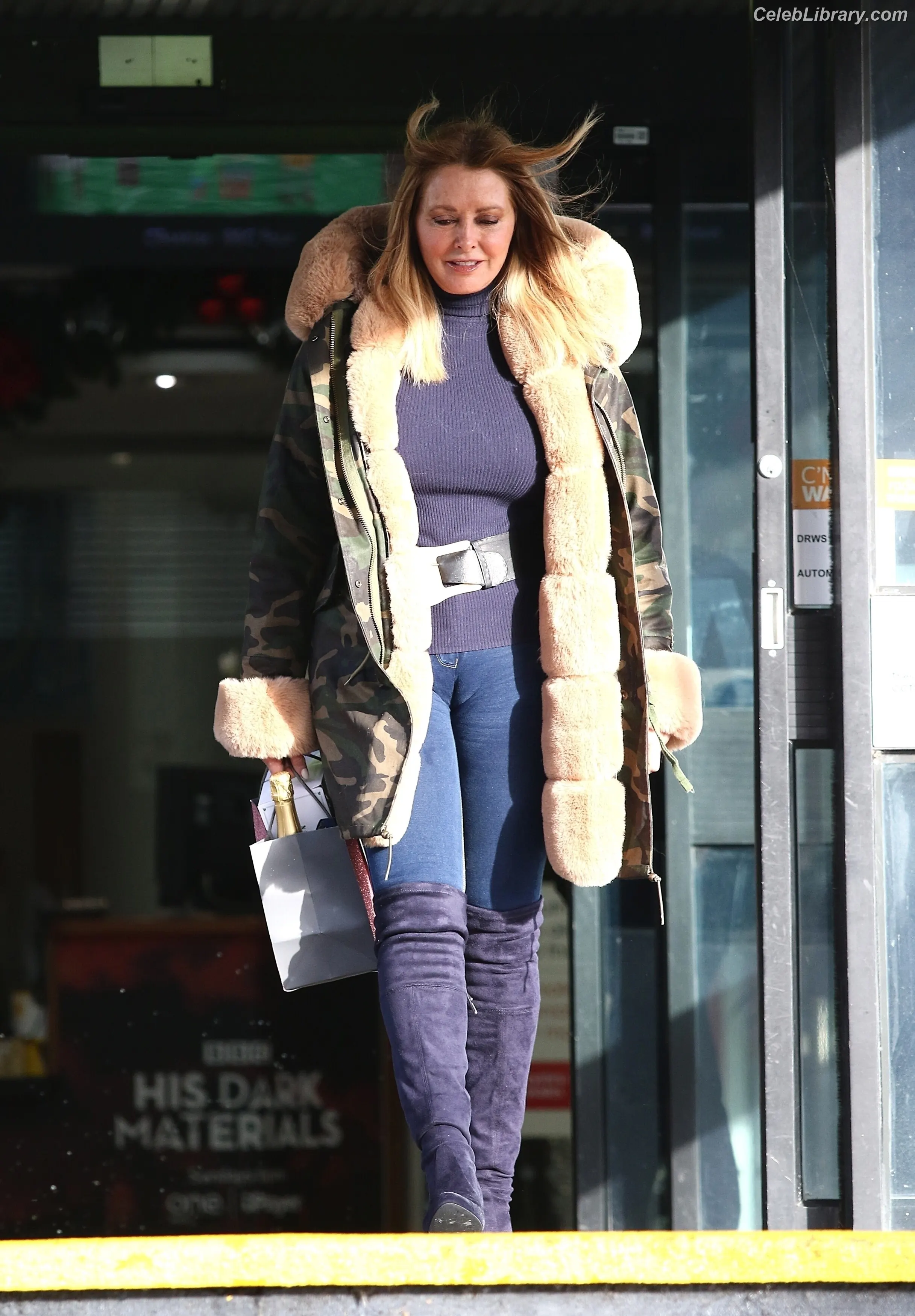 Carol Vorderman photo 1 of 678