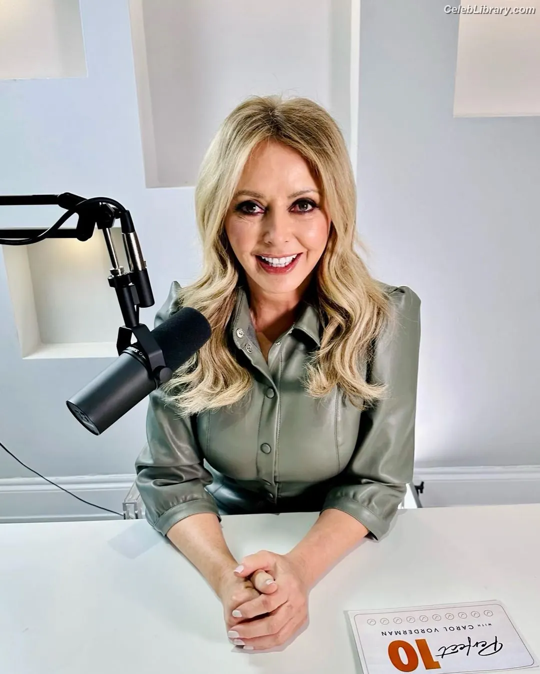 Carol Vorderman photo 24 of 678