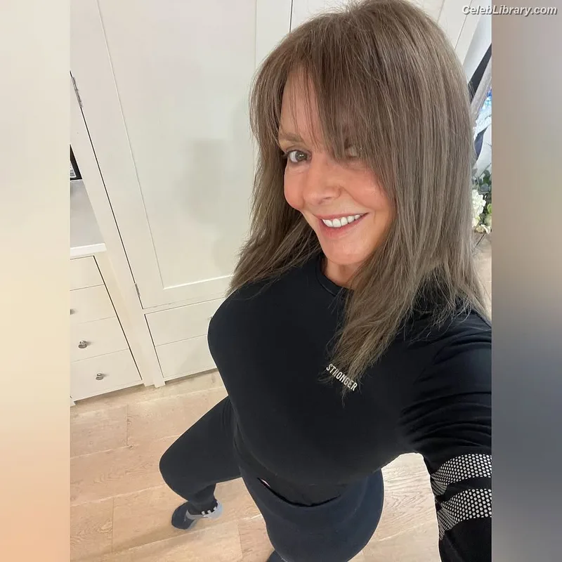 Carol Vorderman photo 12 of 679