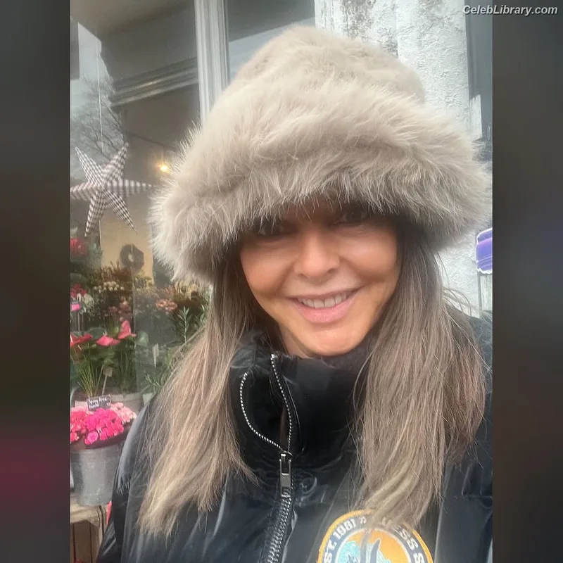 Carol Vorderman photo 14 of 679