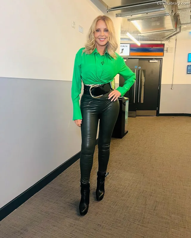 Carol Vorderman photo 17 of 679
