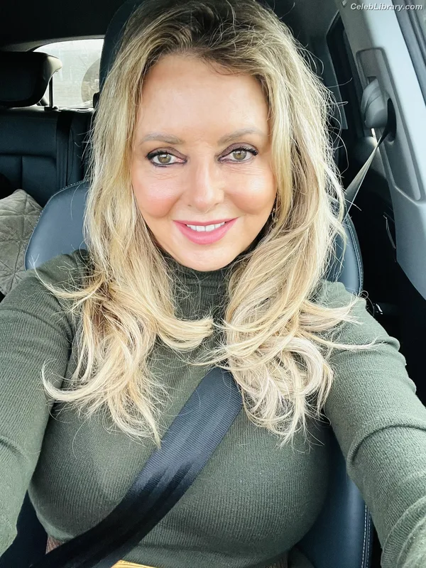 Carol Vorderman photo 15 of 679