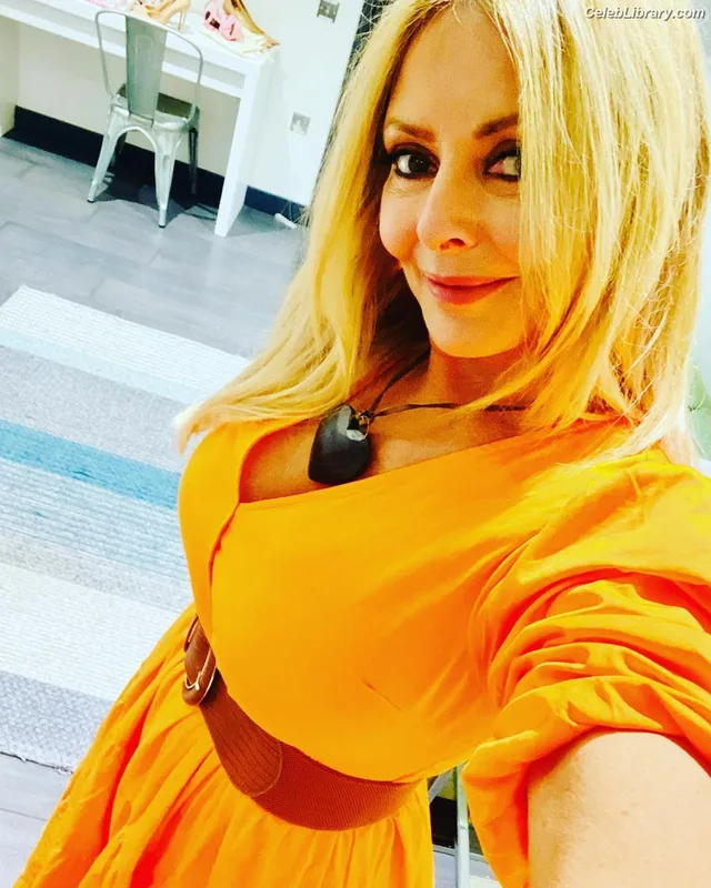 Carol Vorderman photo 8 of 679