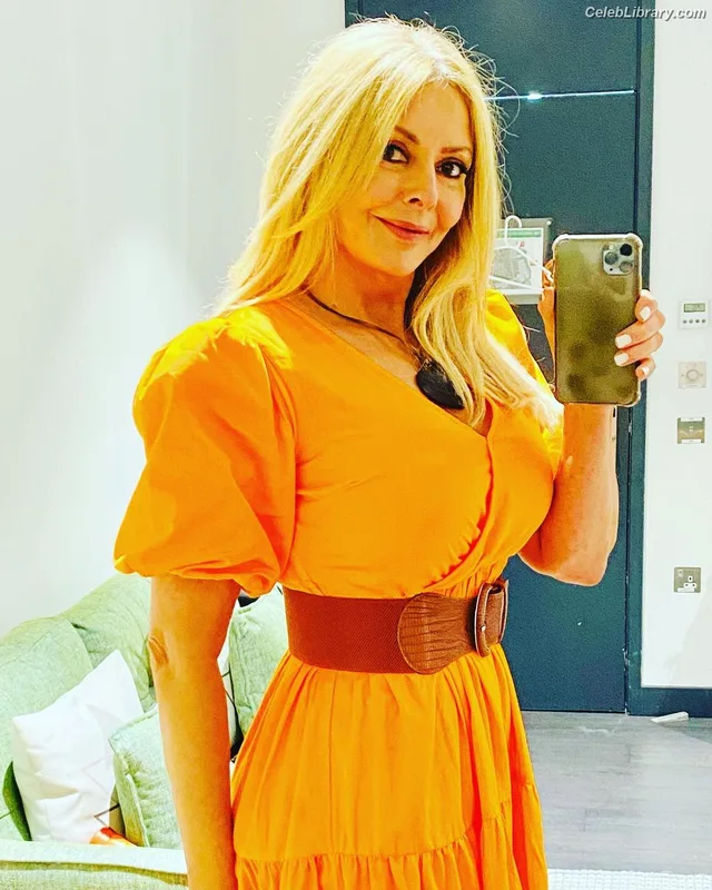 Carol Vorderman photo 9 of 679