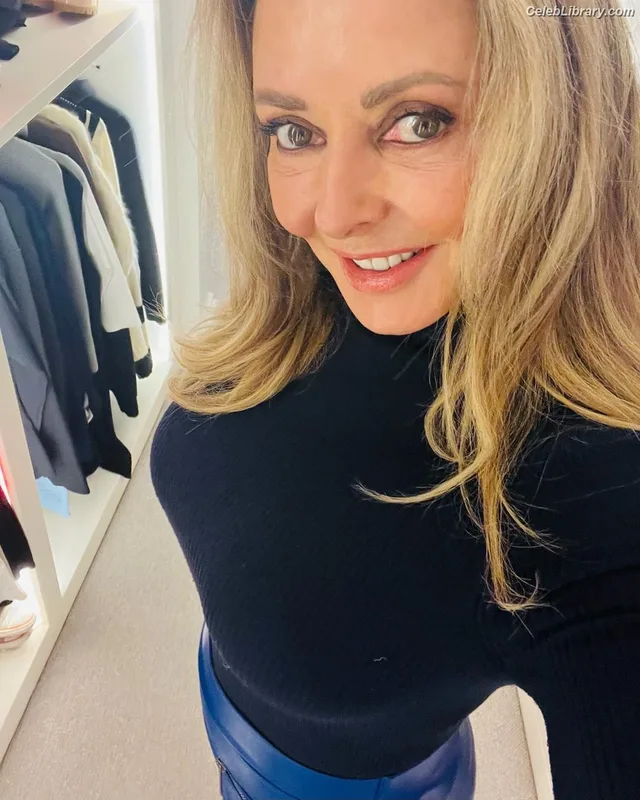 Carol Vorderman photo 12 of 679
